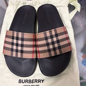 Burberry Furley women slides